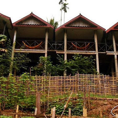 Riverview Bungalows Muang Ngoi Экстерьер фото
