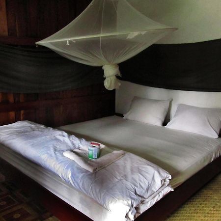 Riverview Bungalows Muang Ngoi Экстерьер фото